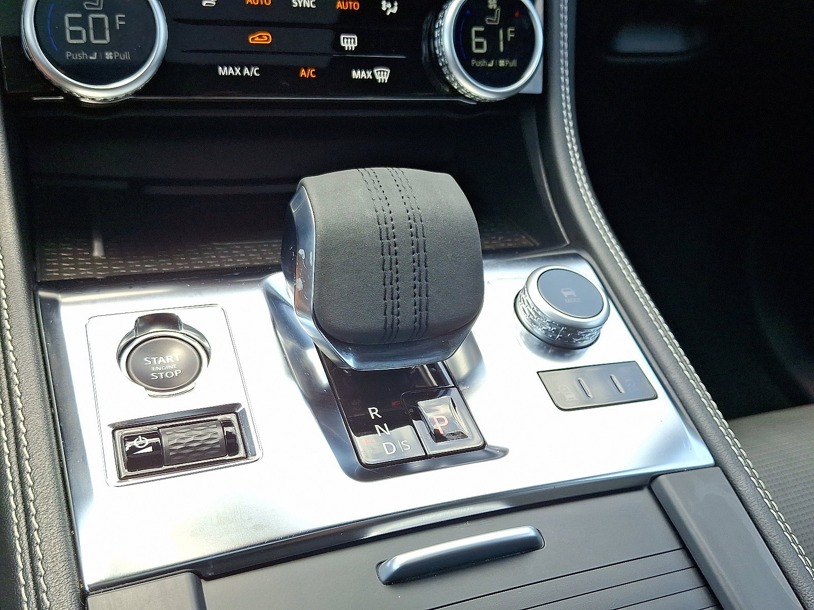 2024 Jaguar F-PACE P250 R-Dynamic S photo 28