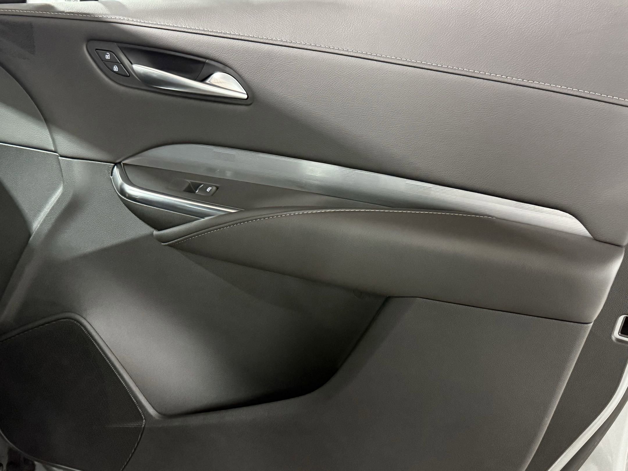 2025 Cadillac XT4 Premium Luxury photo 38