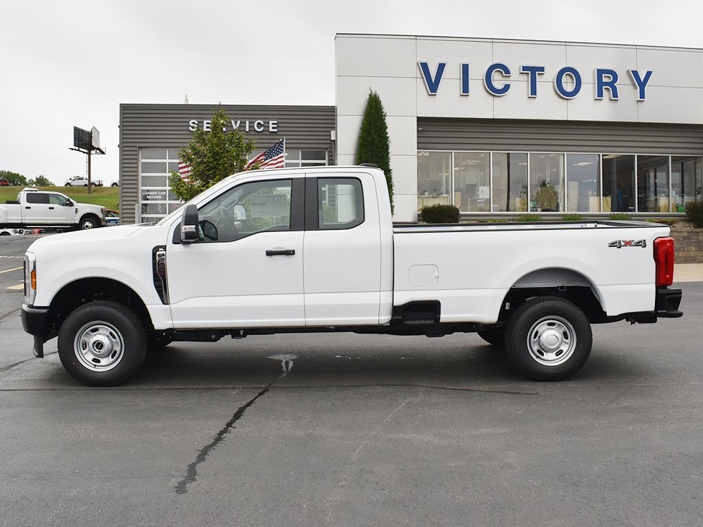 2025 Ford F-250 XL photo 2