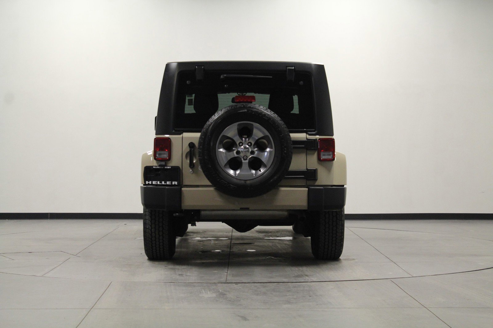 2016 Jeep Wrangler Unlimited Sahara photo 4