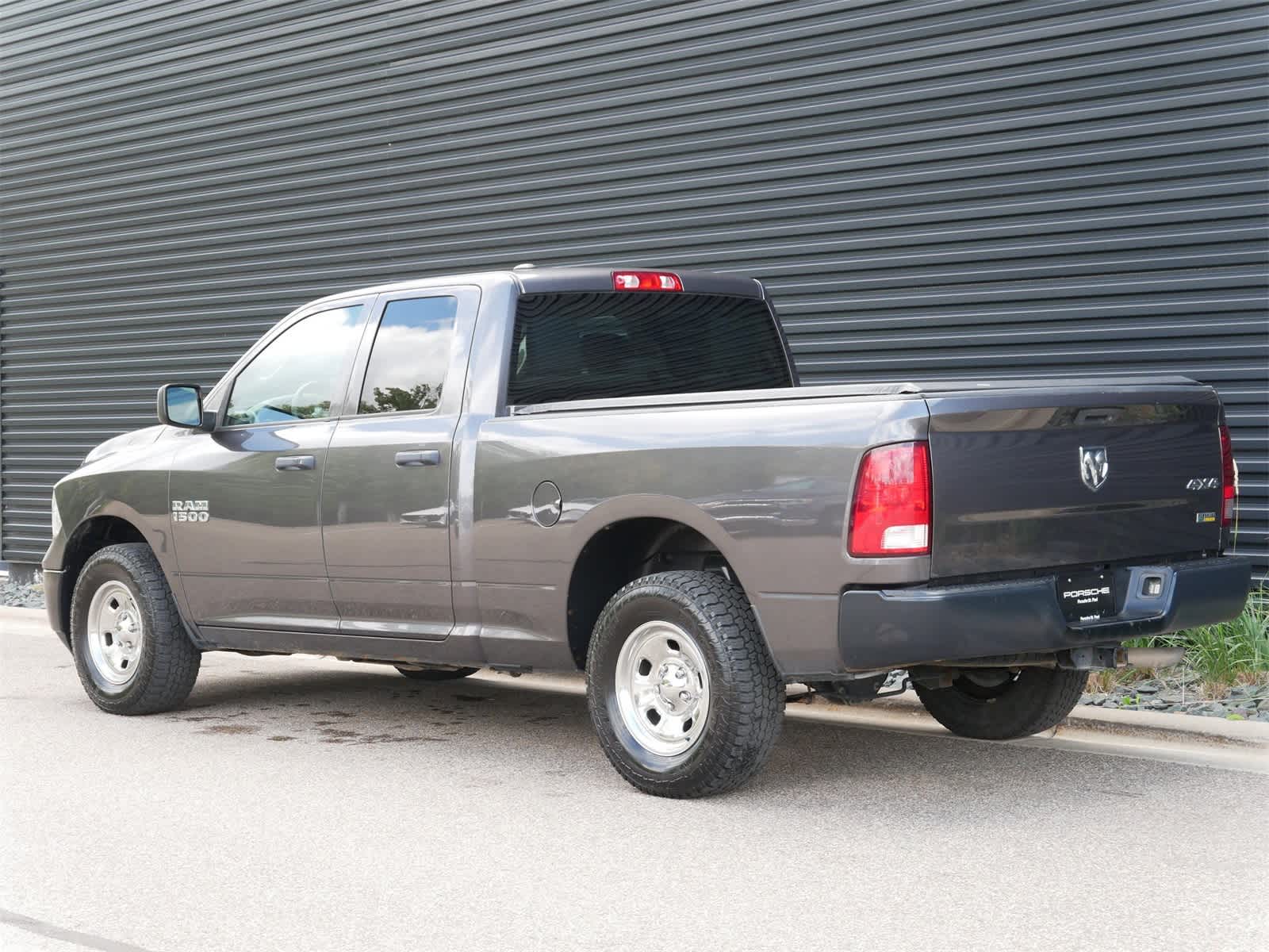 2016 Ram 1500 Tradesman photo 3
