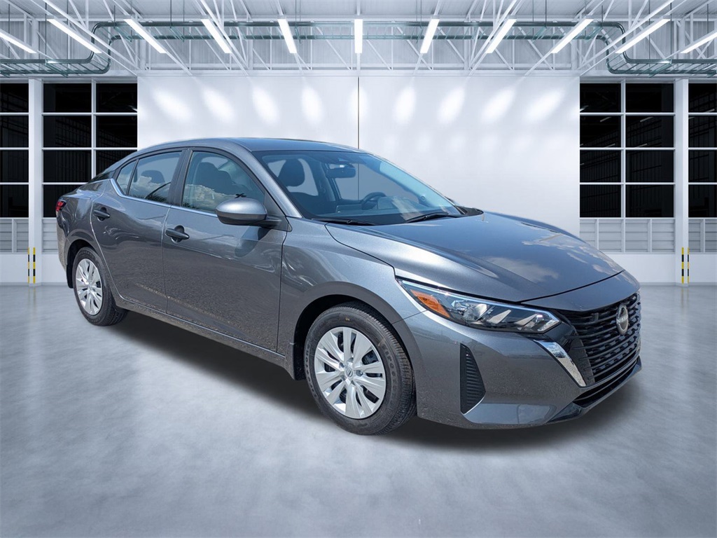 2025 Nissan Sentra S's photo