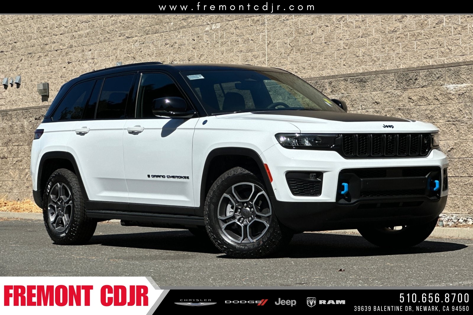 2023 Jeep Grand Cherokee Trailhawk 4xe's photo