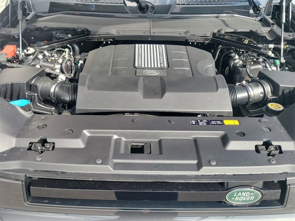 2025 Land Rover Defender 130 V8 photo 26