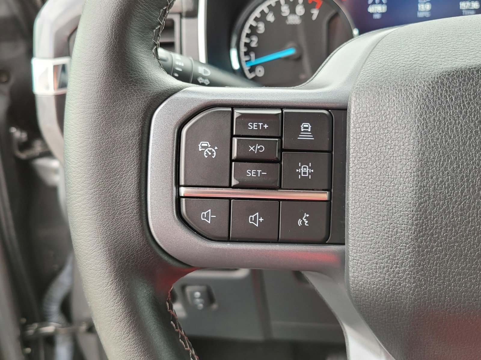 2023 Ford F-150 XLT photo 23