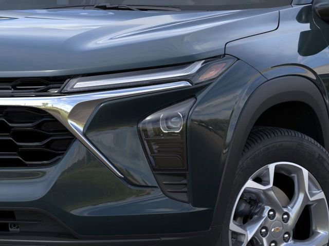 2026 Chevrolet Trax LS photo 4