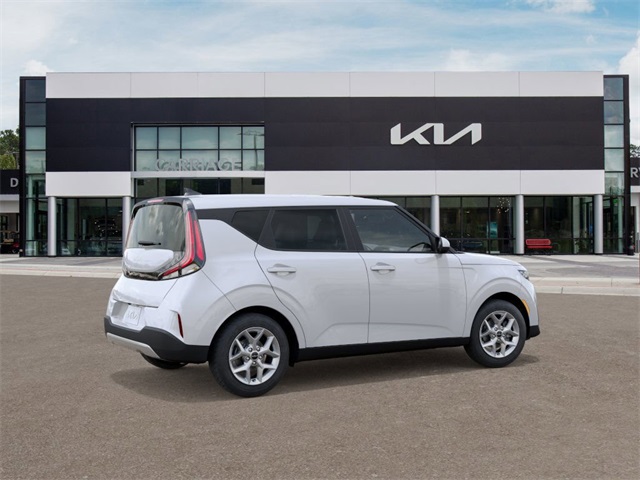 2025 Kia Soul LX S photo 2