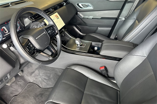 2025 Land Rover Range Rover Velar SE photo 9