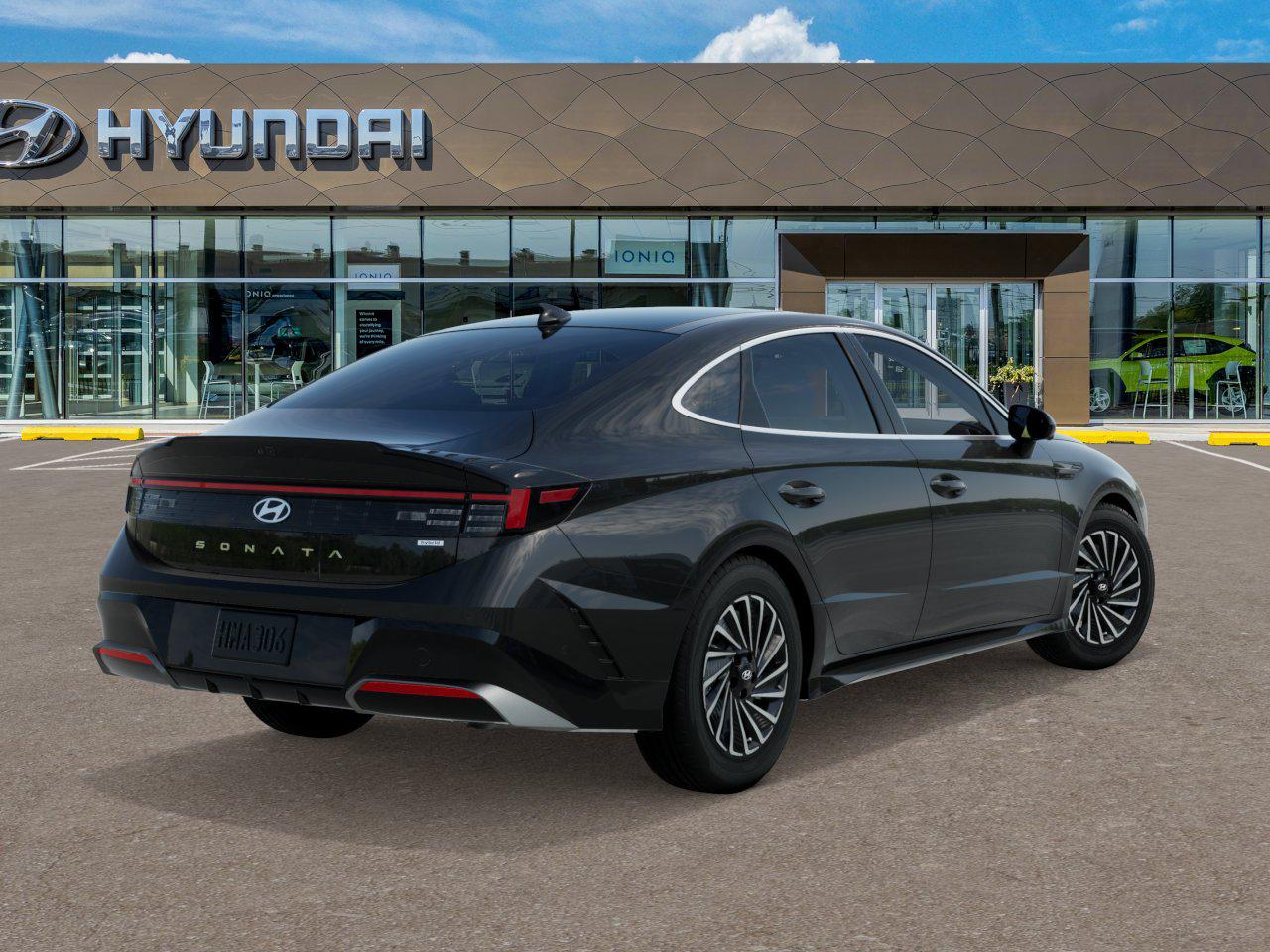 2025 Hyundai Sonata Hybrid Limited photo 2