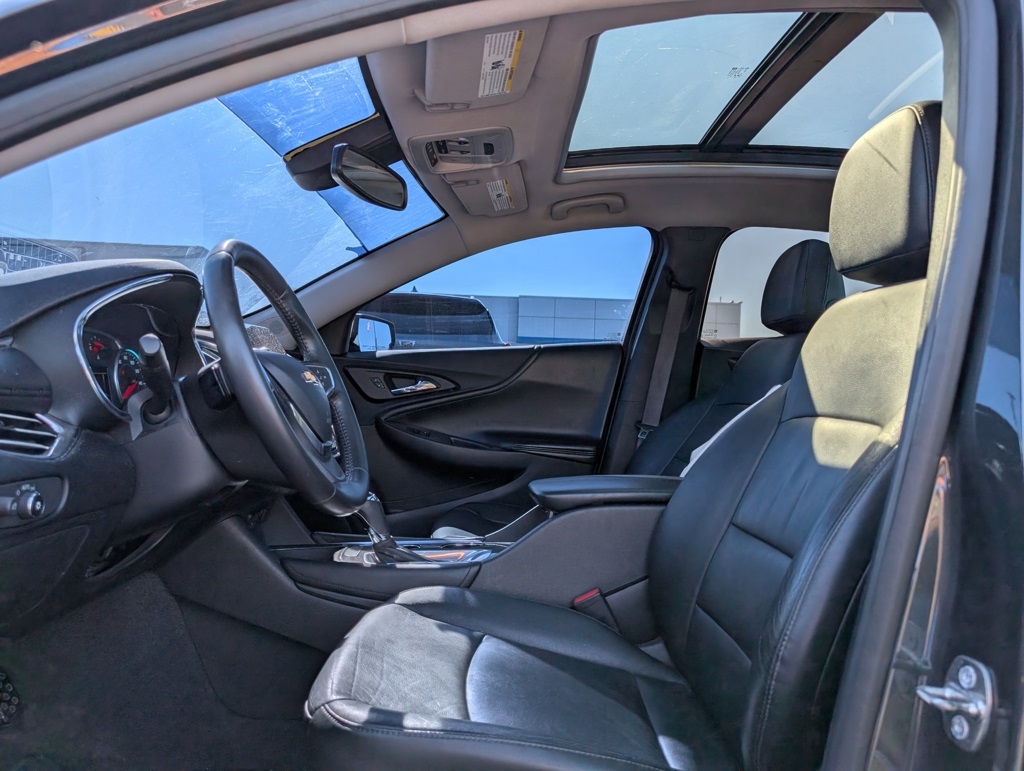2017 Chevrolet Malibu 1LT photo 7