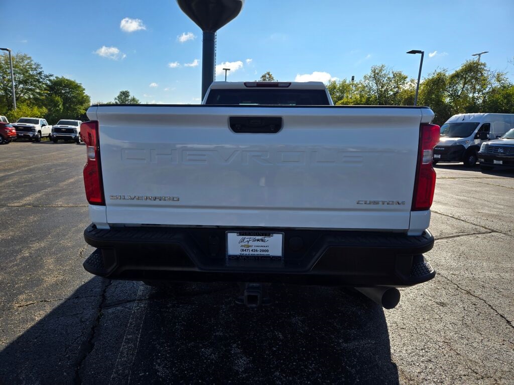 2021 Chevrolet Silverado 2500HD Custom photo 11