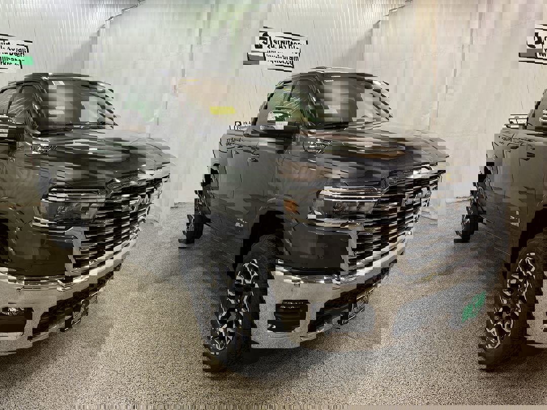 2026 RAM Ram 1500 Pickup Laramie's photo