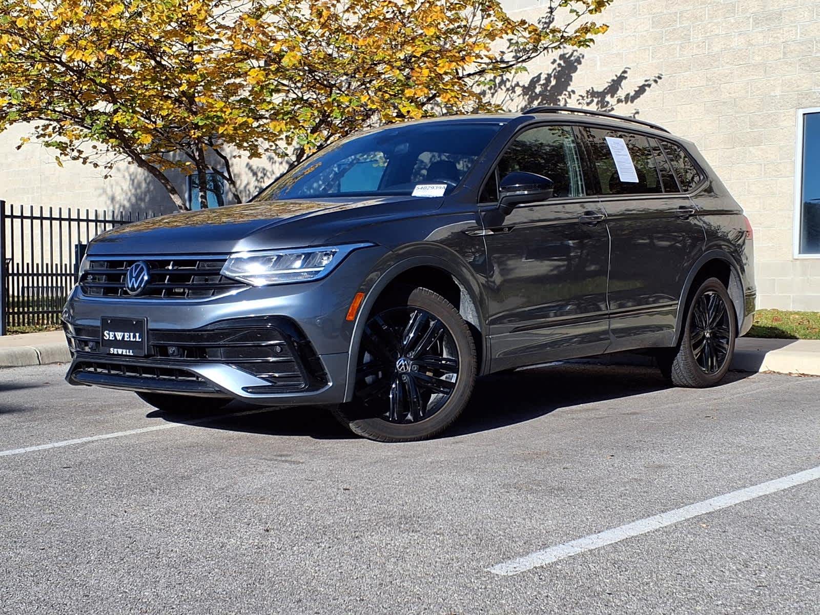 2022 Volkswagen Tiguan SE R-LINE BLACK