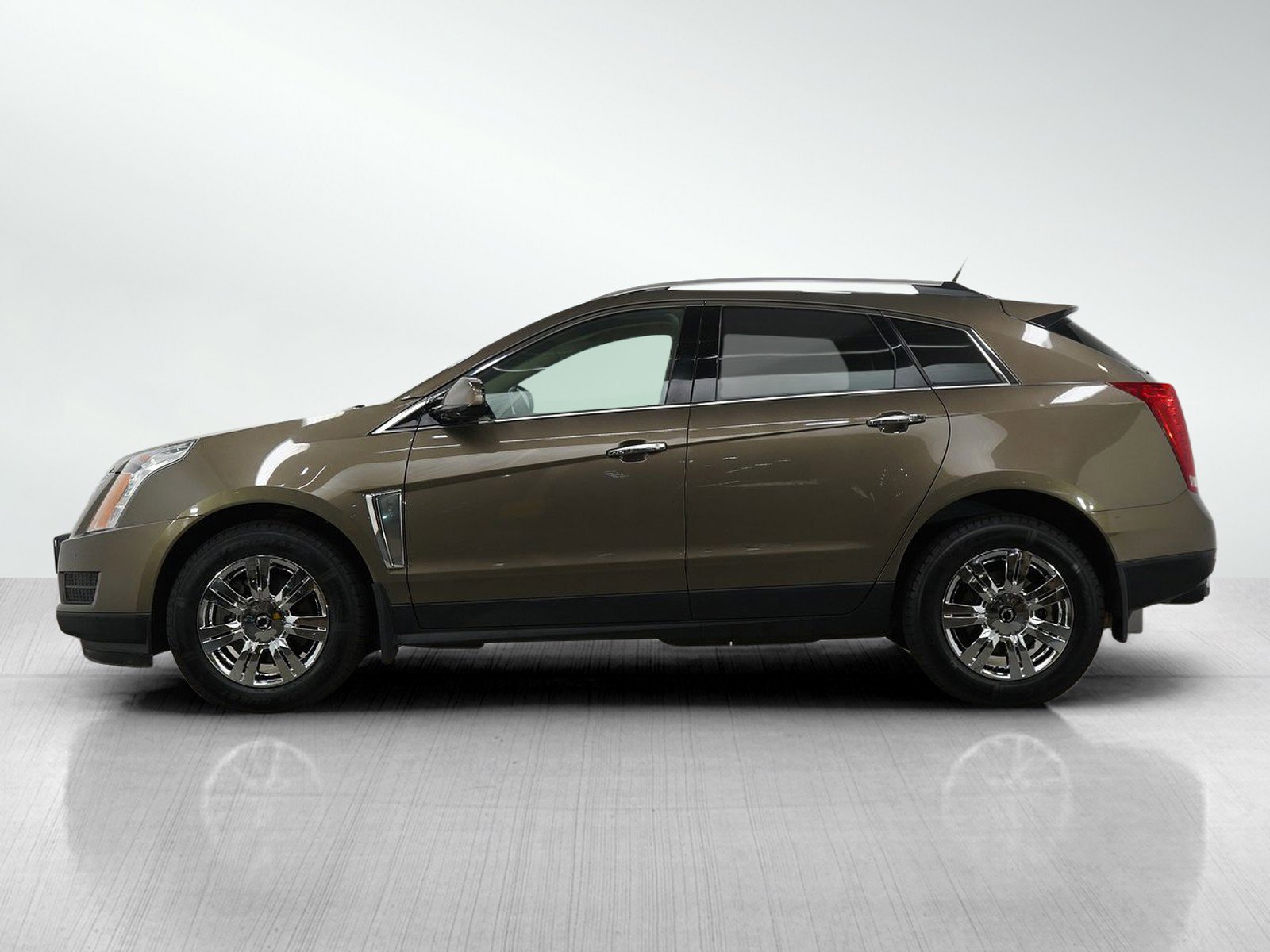 Used 2014 Cadillac SRX Luxury Collection with VIN 3GYFNEE36ES564340 for sale in Minneapolis, Minnesota
