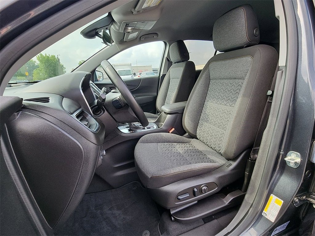 2023 Chevrolet Equinox LT photo 5