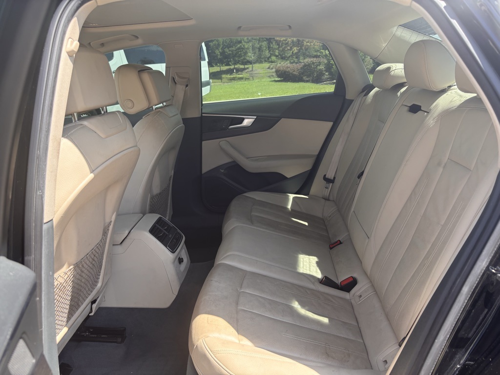 2019 Audi A4 Premium 45 TFSI Quattro photo 31