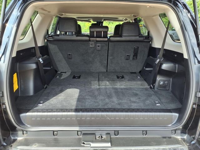 2021 Toyota 4Runner SR5 Premium photo 8
