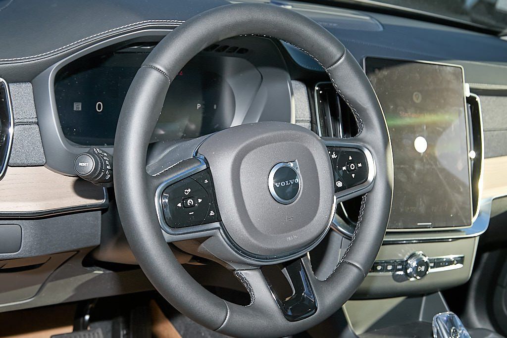 2026 VOLVO XC90 - Image 11