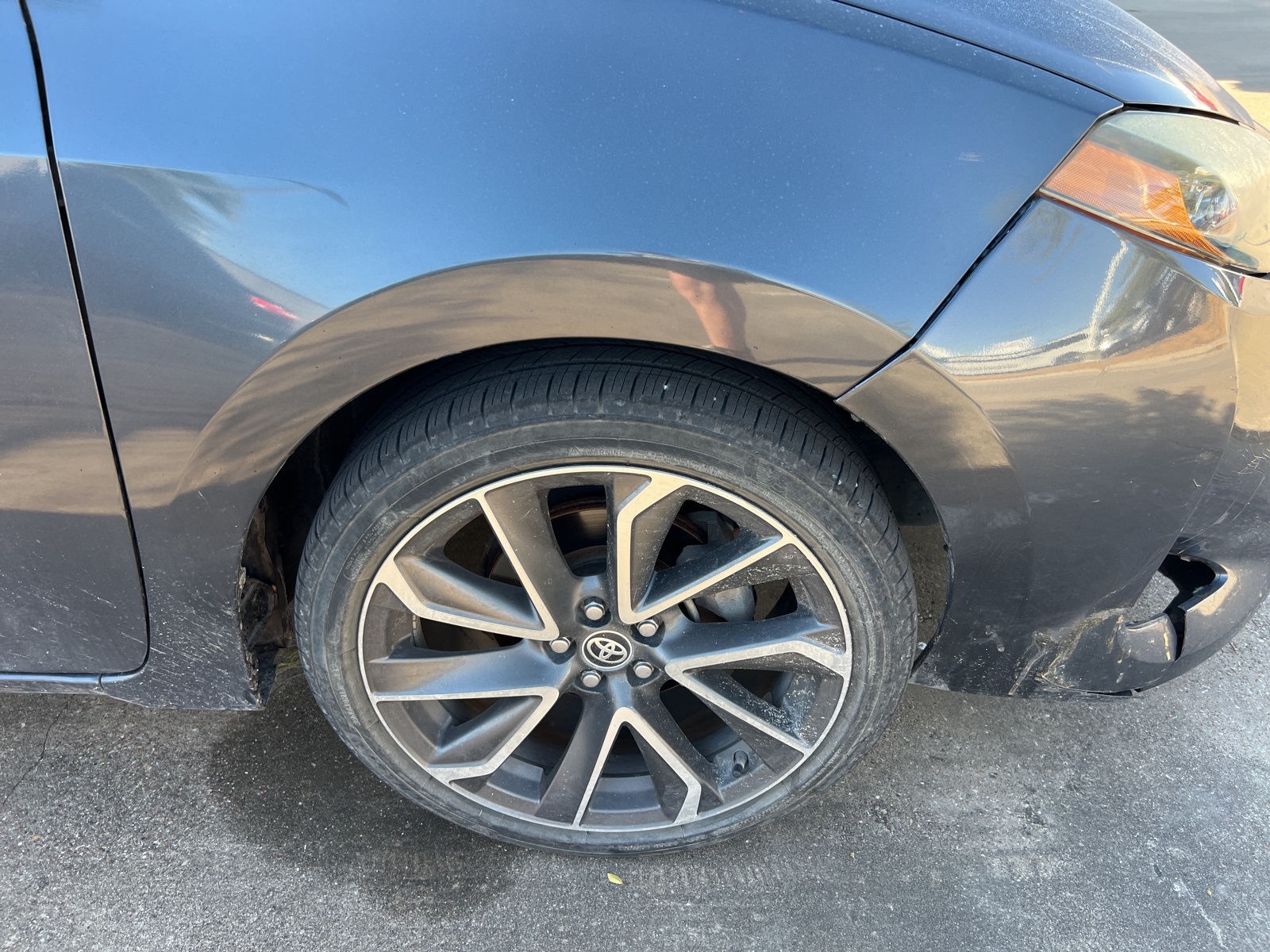 2017 Toyota Corolla SE photo 4