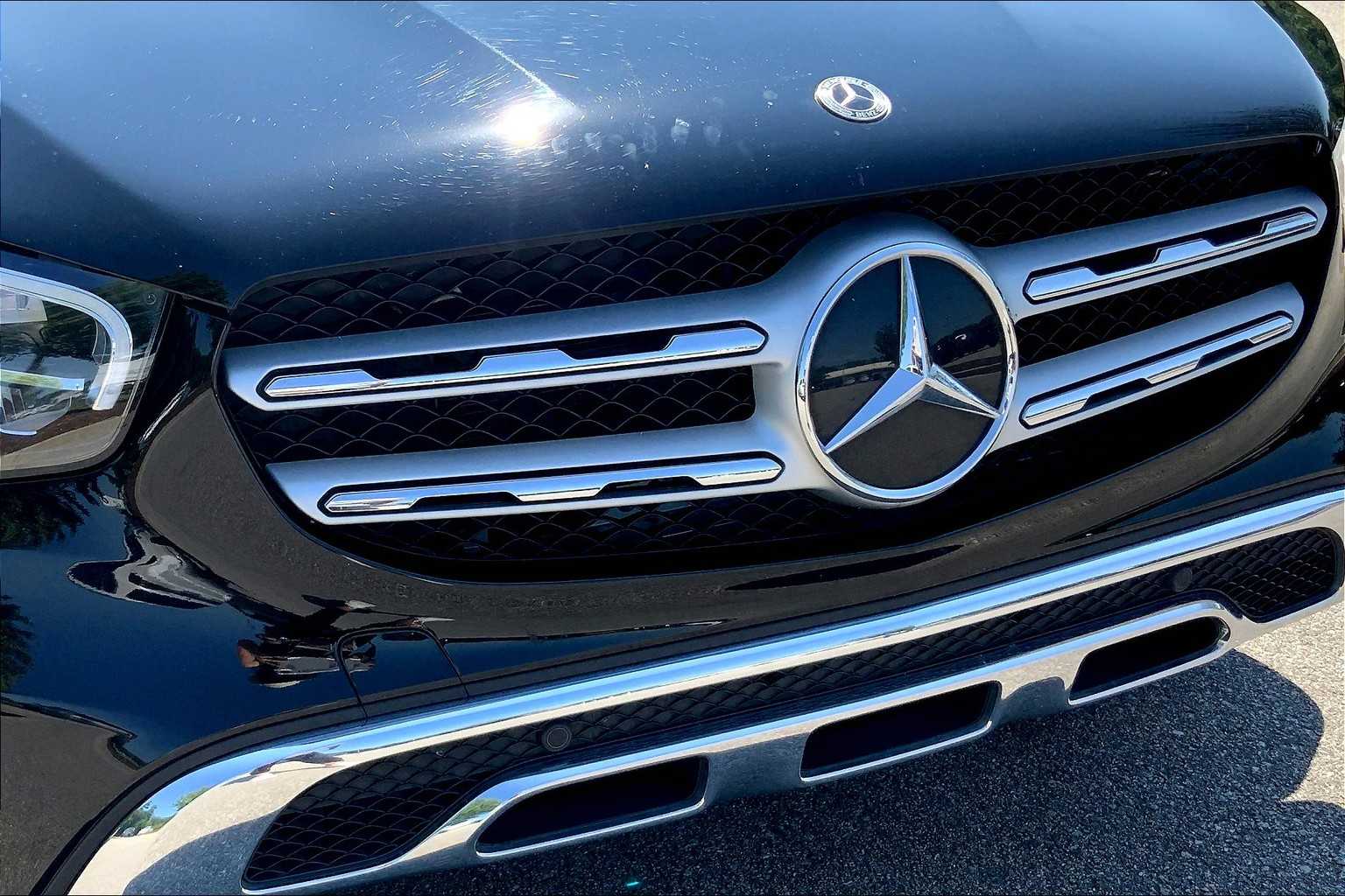 2021 Mercedes Benz GLC 300 photo 32