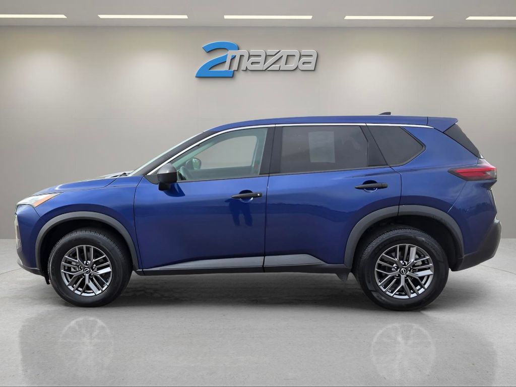 2023 Nissan Rogue S AWD photo 2