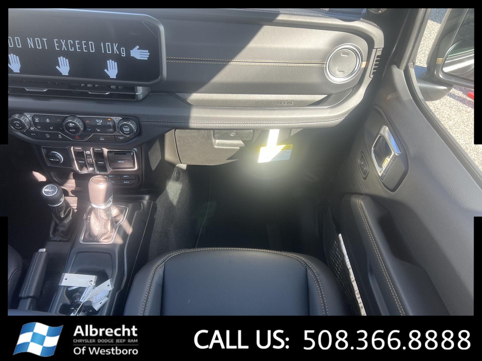2025 Jeep Gladiator Sport photo 19