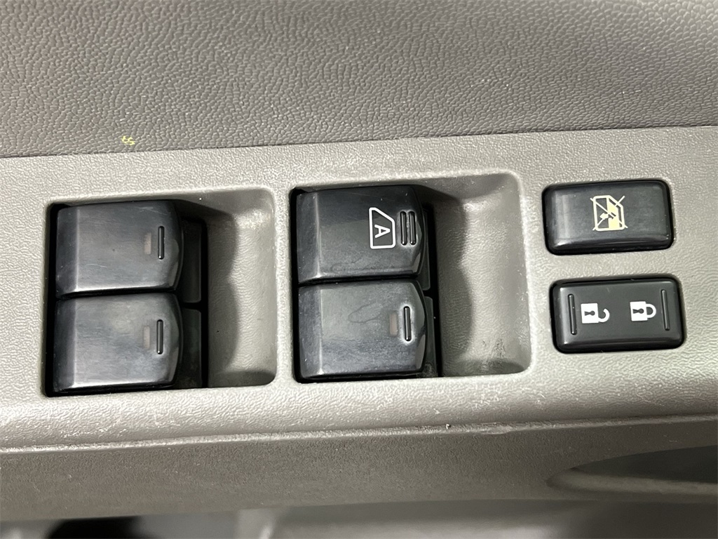 2021 Nissan Frontier SV photo 13
