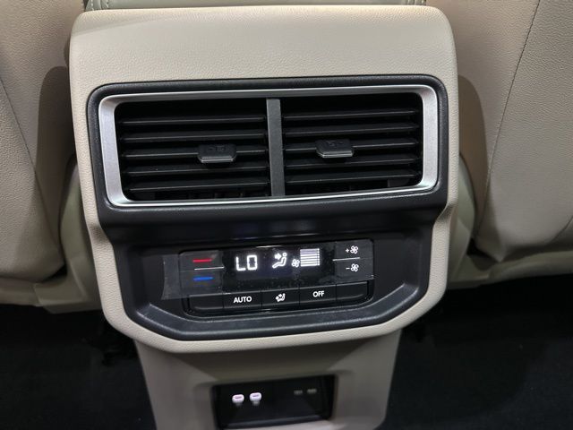 2026 Volkswagen Atlas SE Technology photo 24