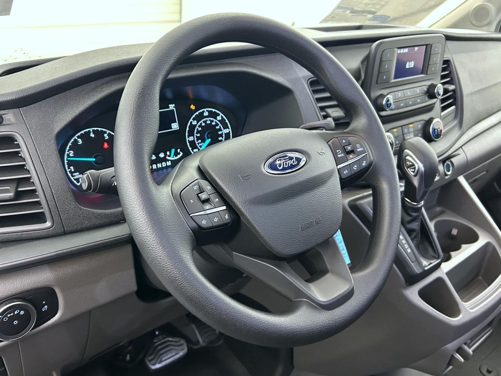 2025 Ford Transit photo 9
