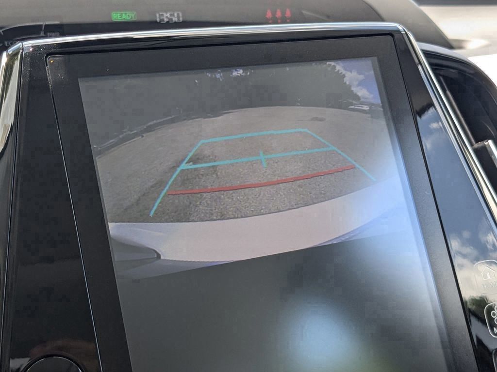 2022 Toyota Prius Limited photo 17