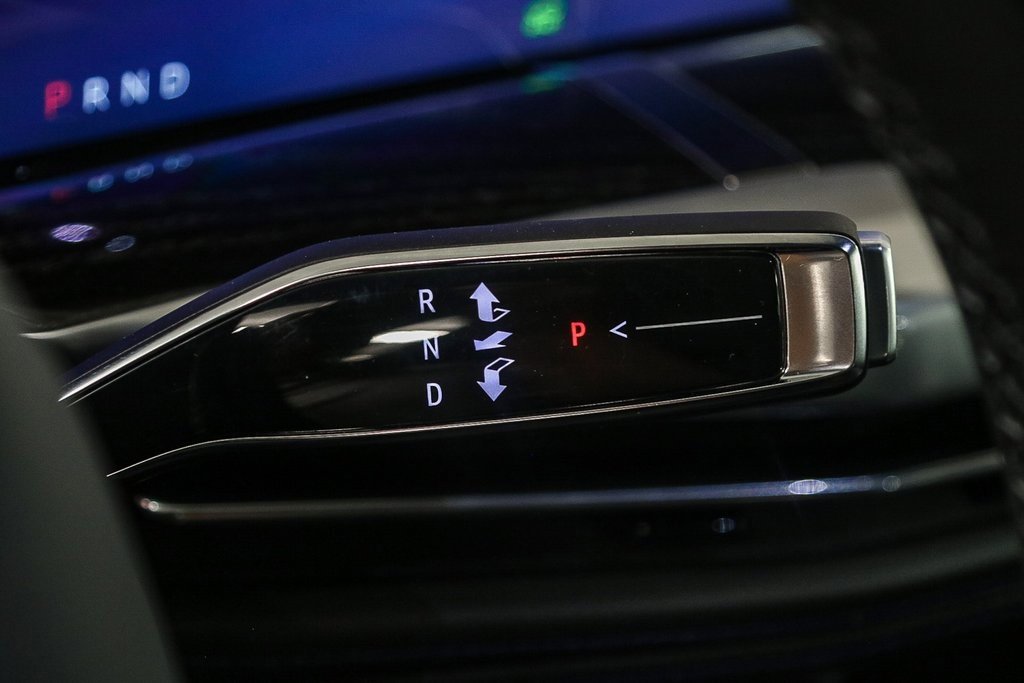 2026 Cadillac Escalade IQ Luxury photo 14