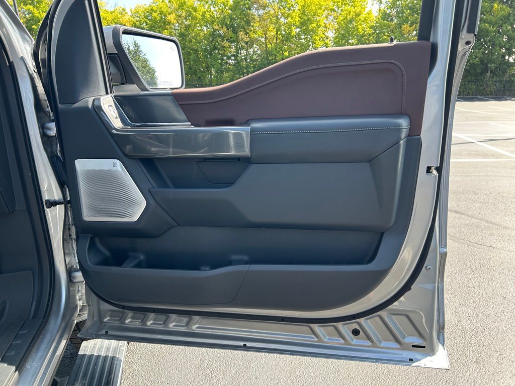 2023 Ford F-150 Lariat photo 22