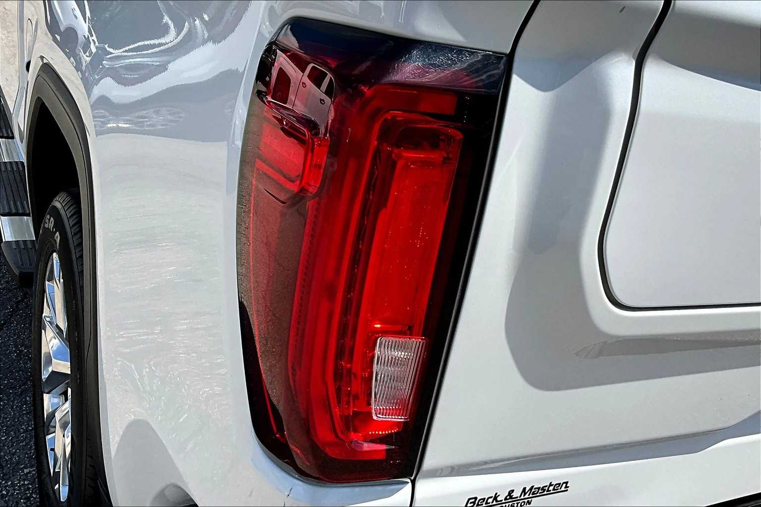 2019 Gmc Sierra 1500 SLT photo 24