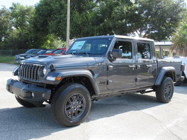 2025 Jeep Gladiator Sport S photo 3