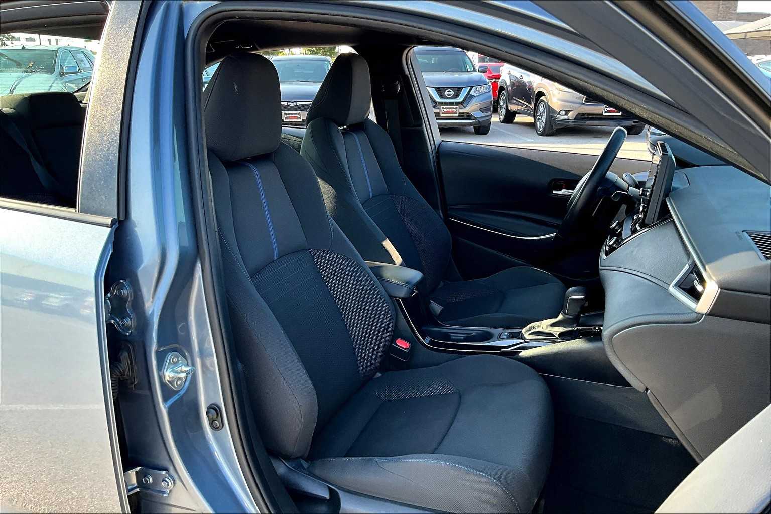 2022 Toyota Corolla SE photo 8