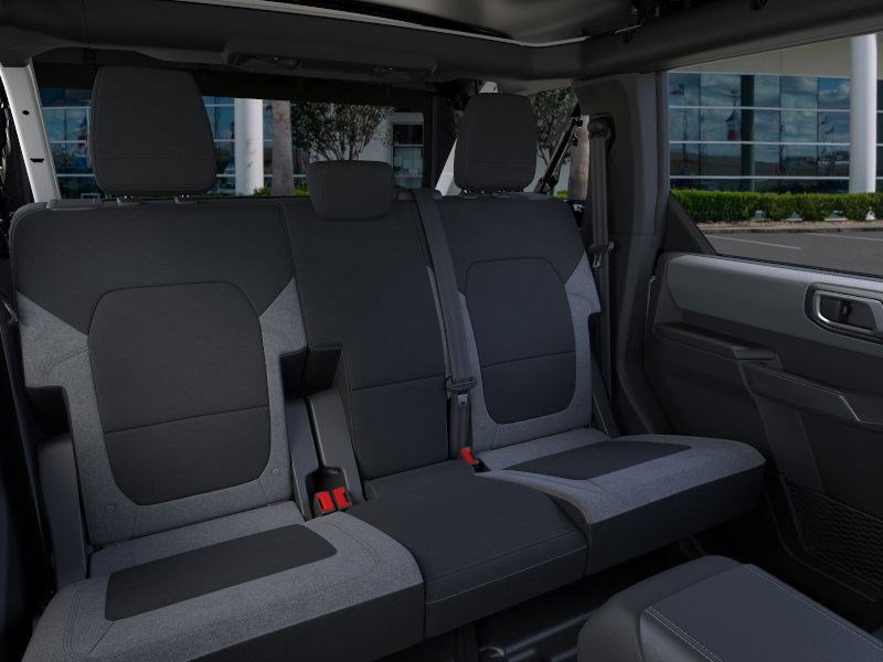 2025 Ford Bronco Base photo 8