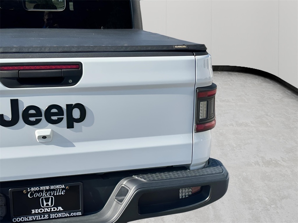 2021 Jeep Gladiator Willys photo 19
