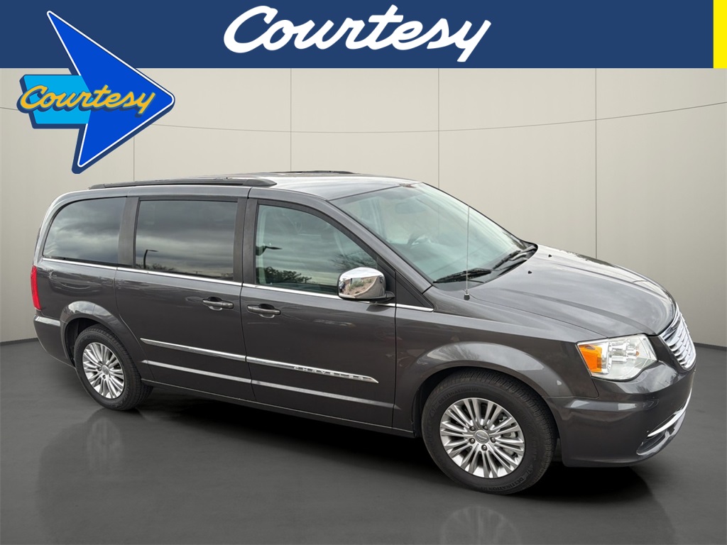 2015 Chrysler Town & Country Touring-L