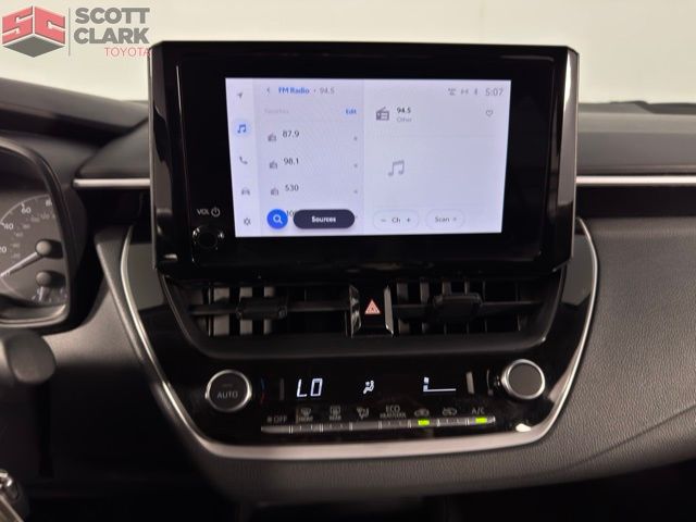 2023 Toyota Corolla LE photo 17