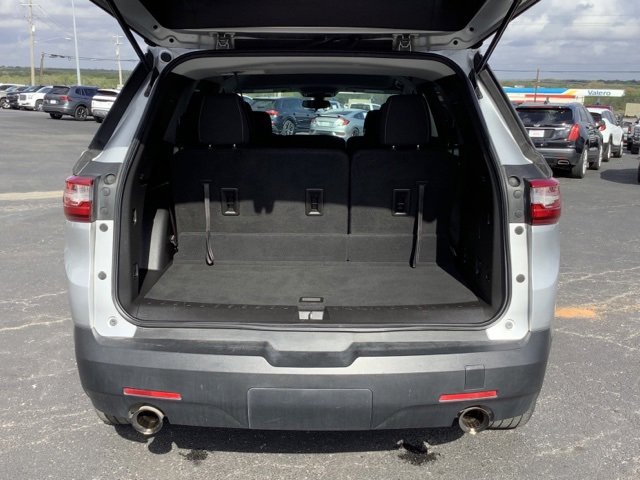 2021 Chevrolet Traverse LS photo 9