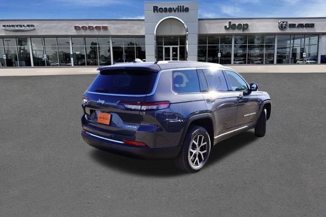 2025 Jeep Grand Cherokee Limited photo 2