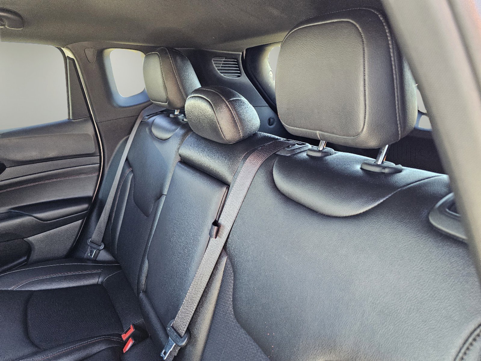 2024 Jeep Compass Trailhawk photo 28