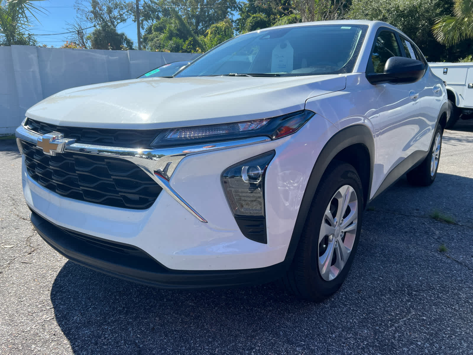 2025 Chevrolet Trax LS's photo