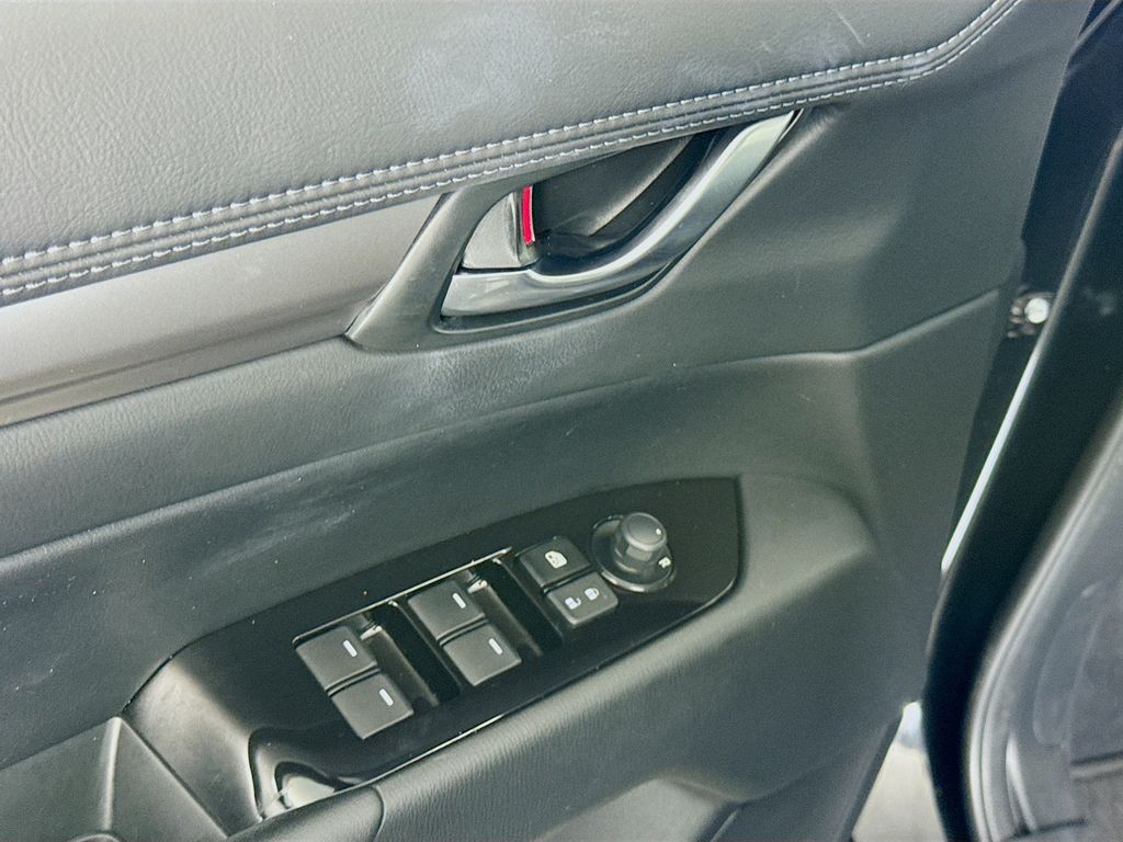 2023 Mazda CX-5 2.5 Select photo 17
