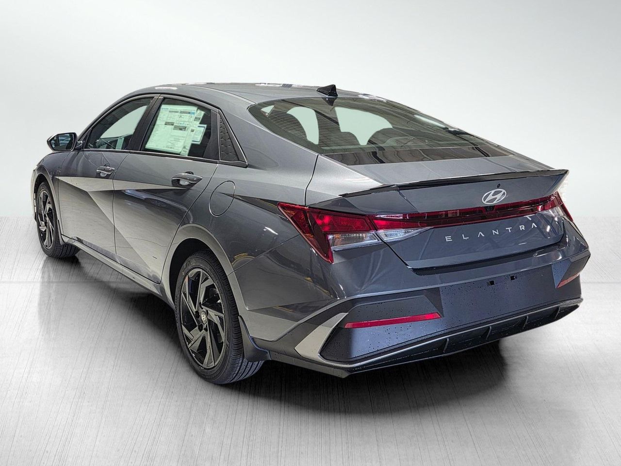 2026 Hyundai Elantra SEL Sport photo 4