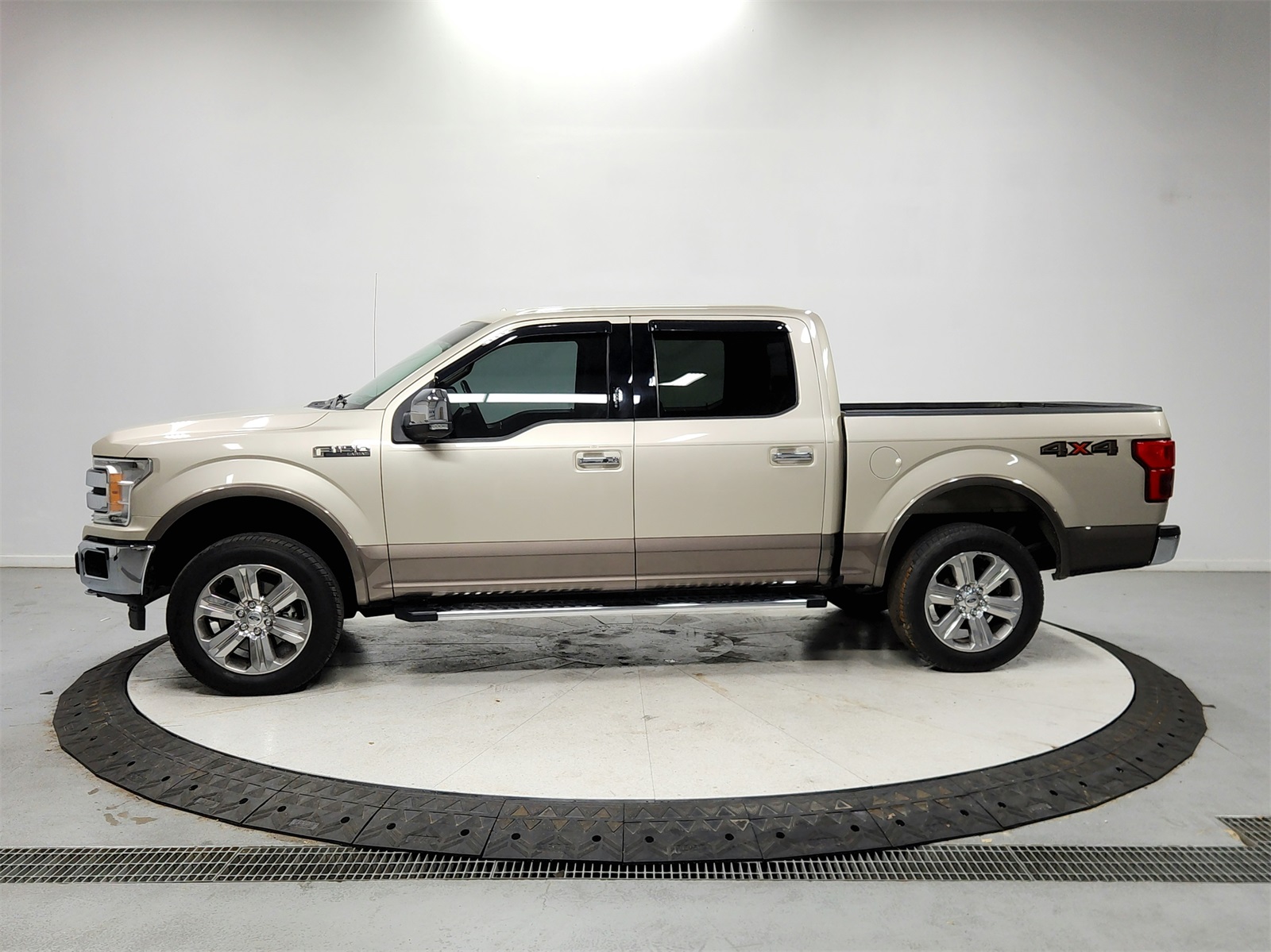 2018 Ford F-150 Lariat photo 4
