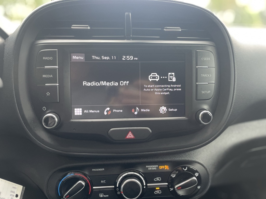 2023 Kia Soul LX photo 13