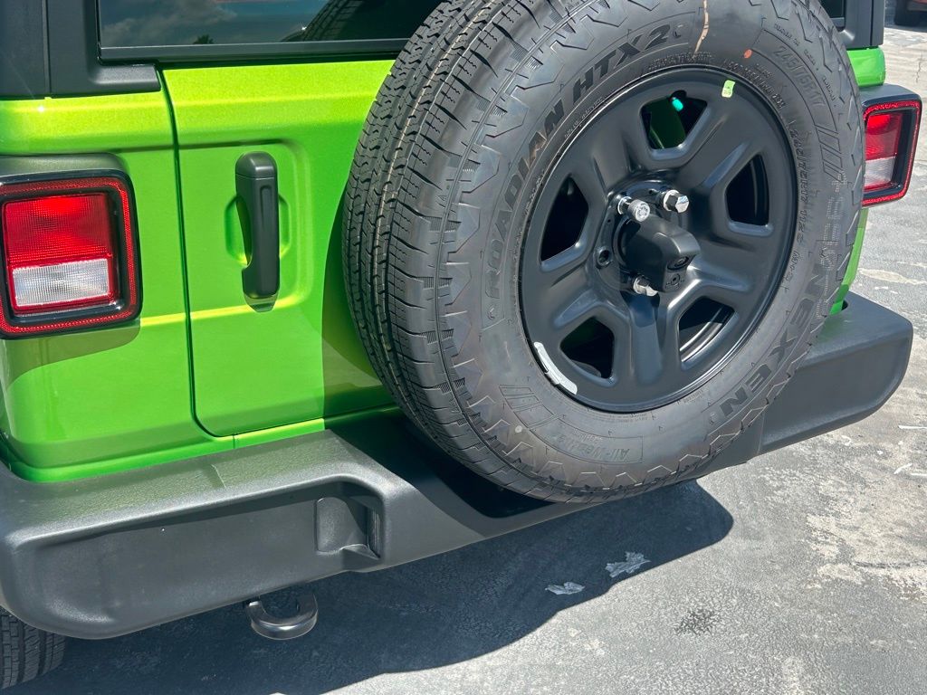 2025 Jeep Wrangler Sport photo 19