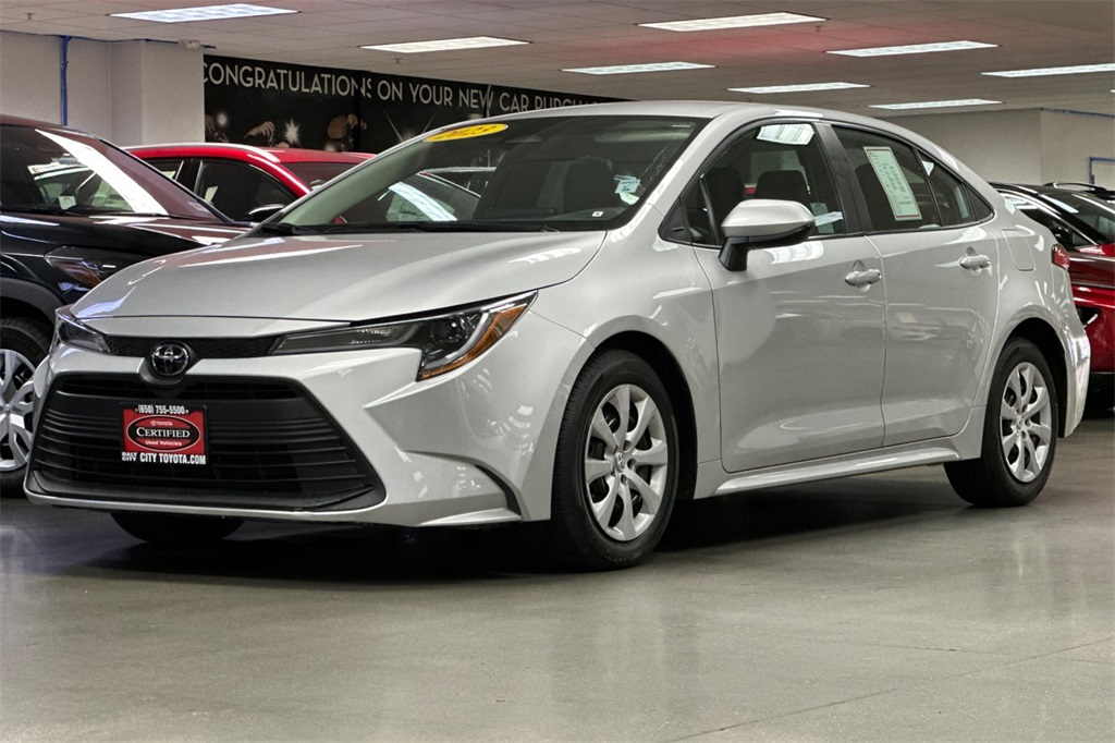 2023 Toyota Corolla LE photo 8
