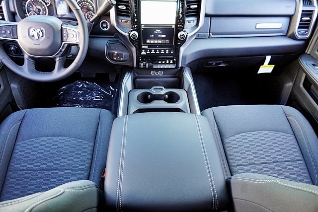 New 2026 Granite Crystal Metallic Clear-Coat Exterior Paint RAM Big Horn image 27